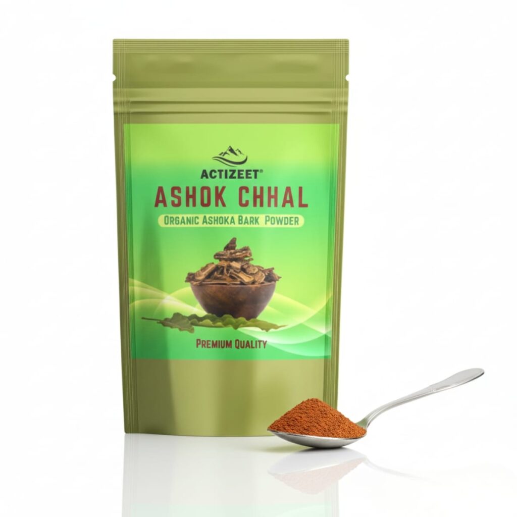 Standard teaspoon with 3-5g of ACTIZEET Ashok Chhal powder for dosage guidance.